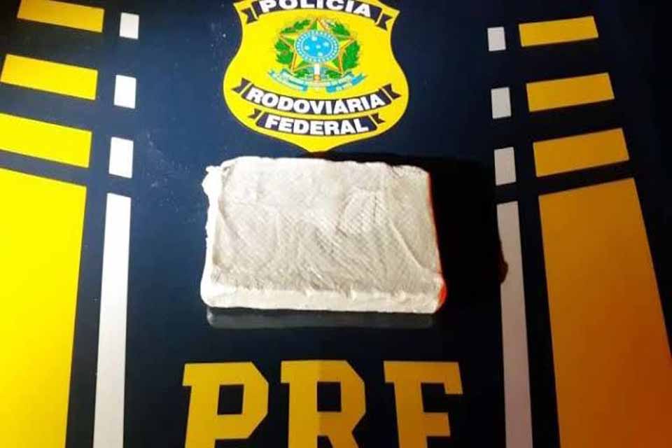 Polícia Rodoviária Federal prende motociclista tranportando 01 Kg de Cocaína