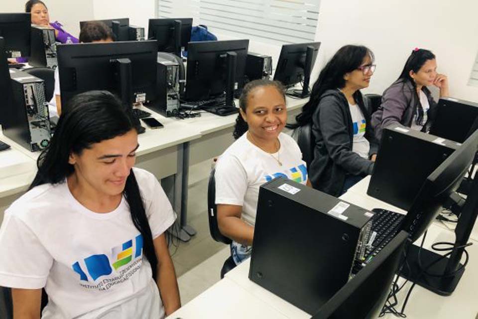 Curso de Secretaria Escolar do Idep habilita para assessorar gestores e equipes escolares