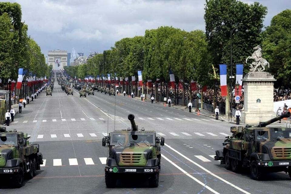 França vai fornecer canhões e mًísseis antitanques à Ucrânia