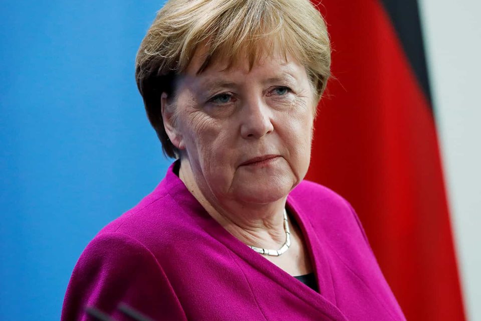 Merkel defende maior contribuição da Alemanha para orçamento europeu