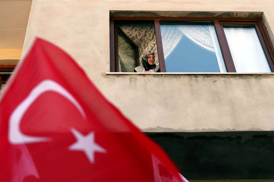 Turquia imunizou 10% da população a dois dias de confinamento