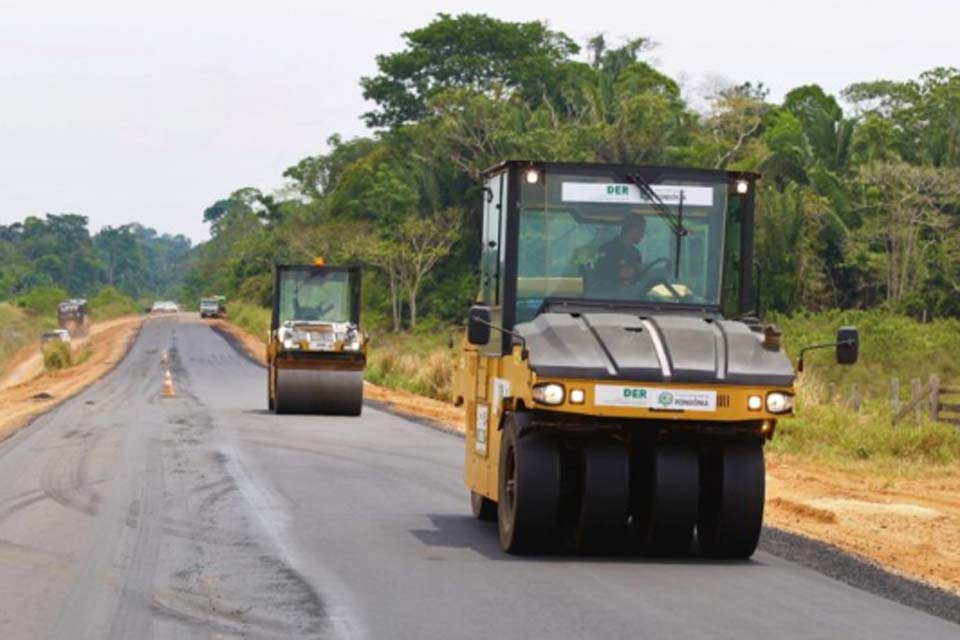 Obra de reabilitação asfáltica da RO-460 avança entre Buritis e BR-421