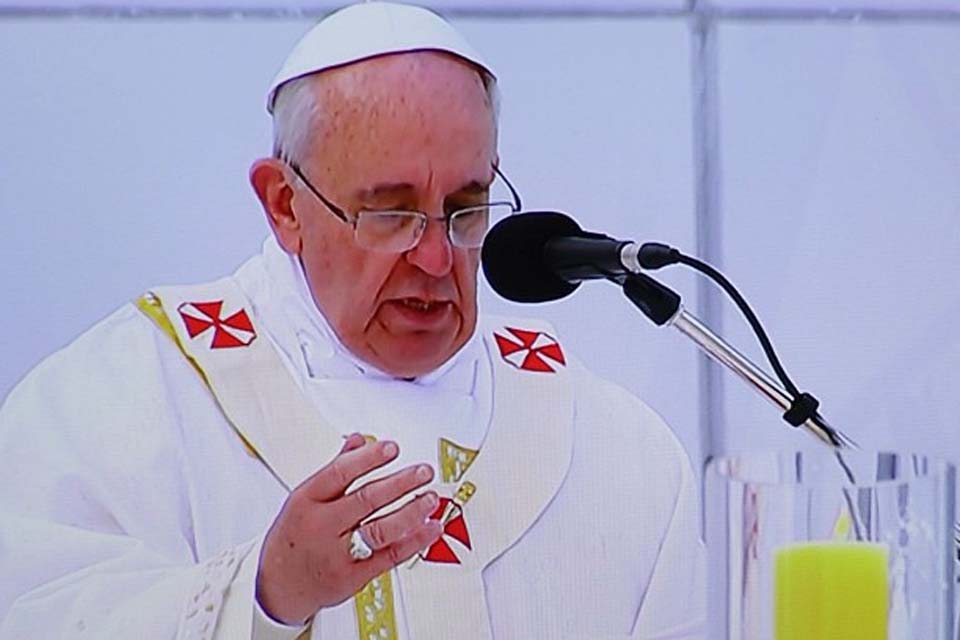 Papa Francisco sobre vítimas de abuso: 'Não basta pedir perdão'