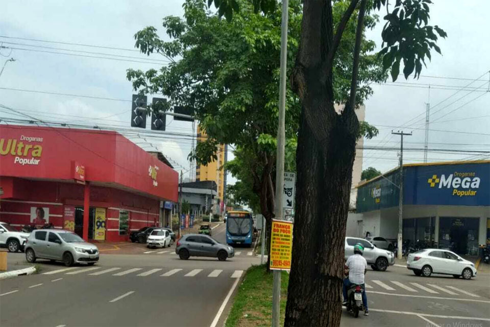 CUT e SINFAR denunciam que oligopólio farmacêutico está levando pequenas farmácias à falência e vão controlar preços