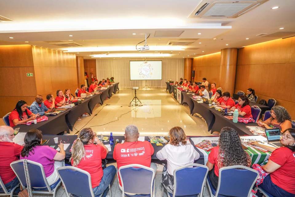 SINTERO participa do Coletivo de Assuntos Municipais da Confederação Nacional dos Trabalhadores em Educação 