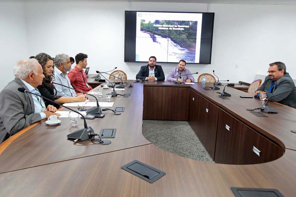 Comissão de Meio Ambiente discute política estadual de recursos hídricos