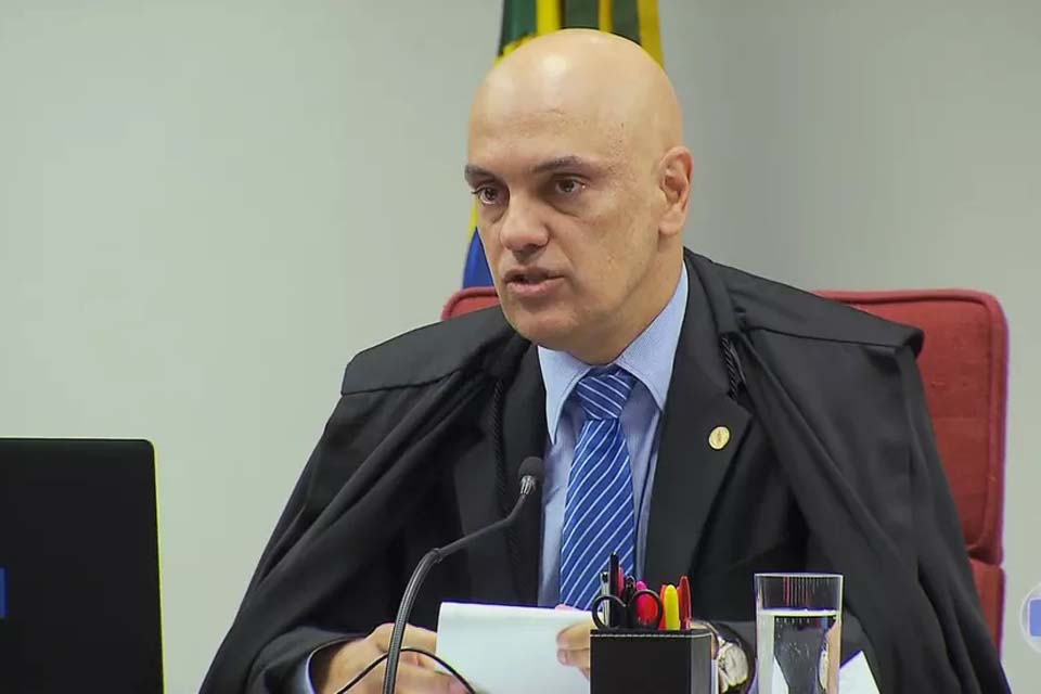 Moraes manda tirar do ar postagens de bolsonaristas com fake news sobre Lula