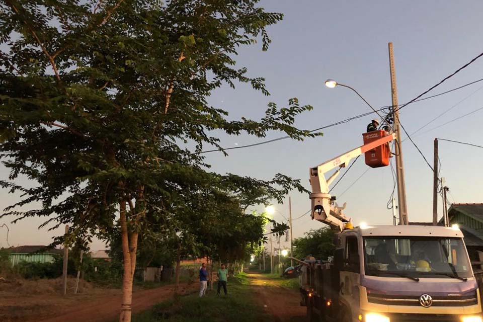 Distritos e zona rural de Porto Velho são atendidos por dois programas de iluminação pública  