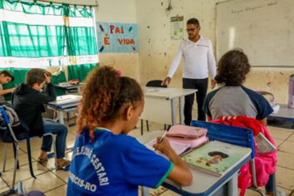 Parecis: Professores e alunos destacam reforma na escola José Cestari em execução pelo governo 