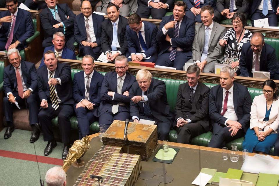 Câmara dos Lordes aprova lei para bloquear Brexit sem acordo