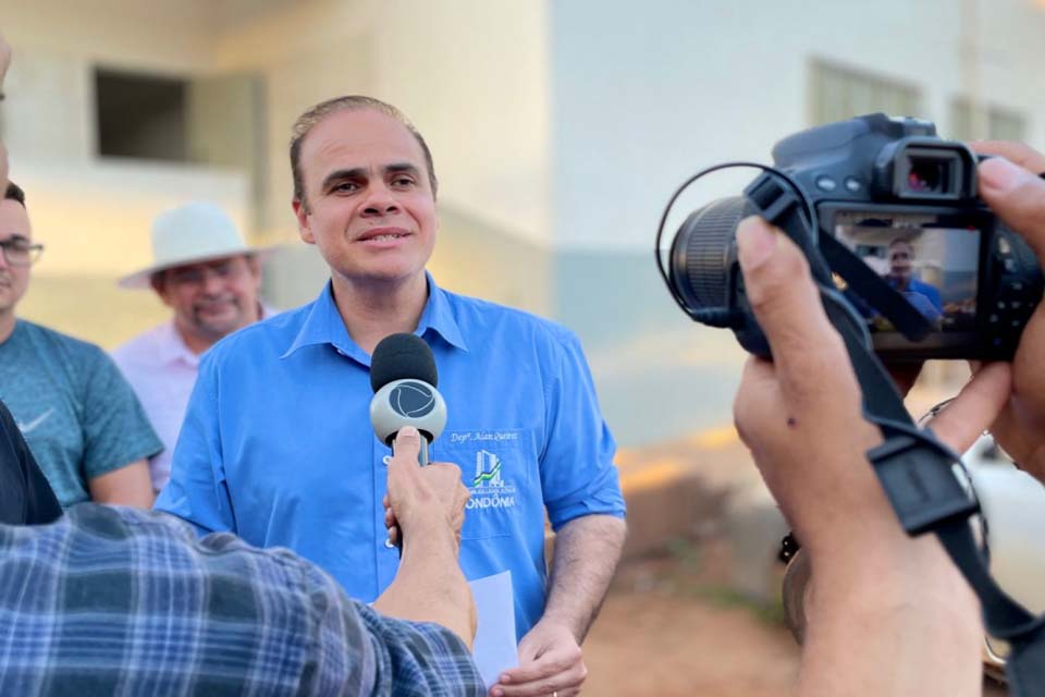 Deputado Alan Queiroz busca solução para construção dos Hospitais Regionais nos municípios do estado