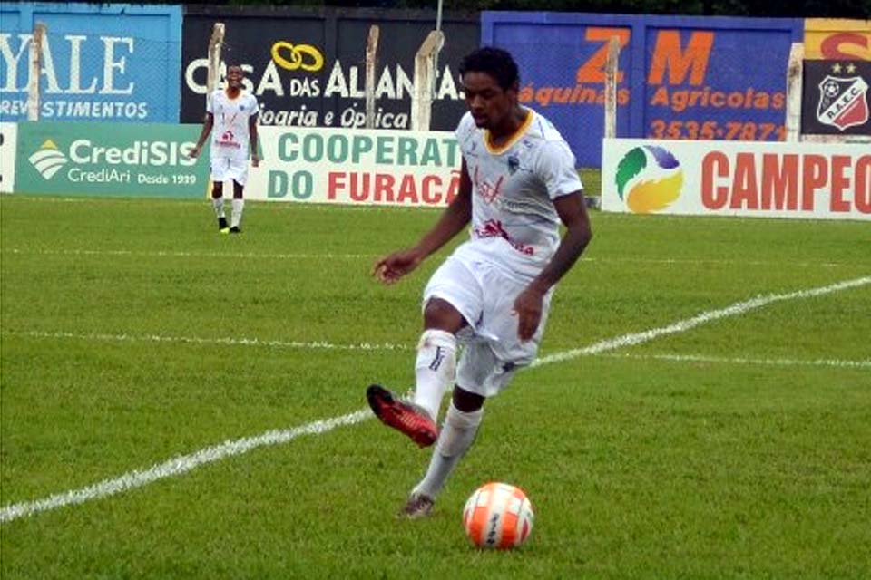 Real Ariquemes oficializa contratação do volante Mineiro