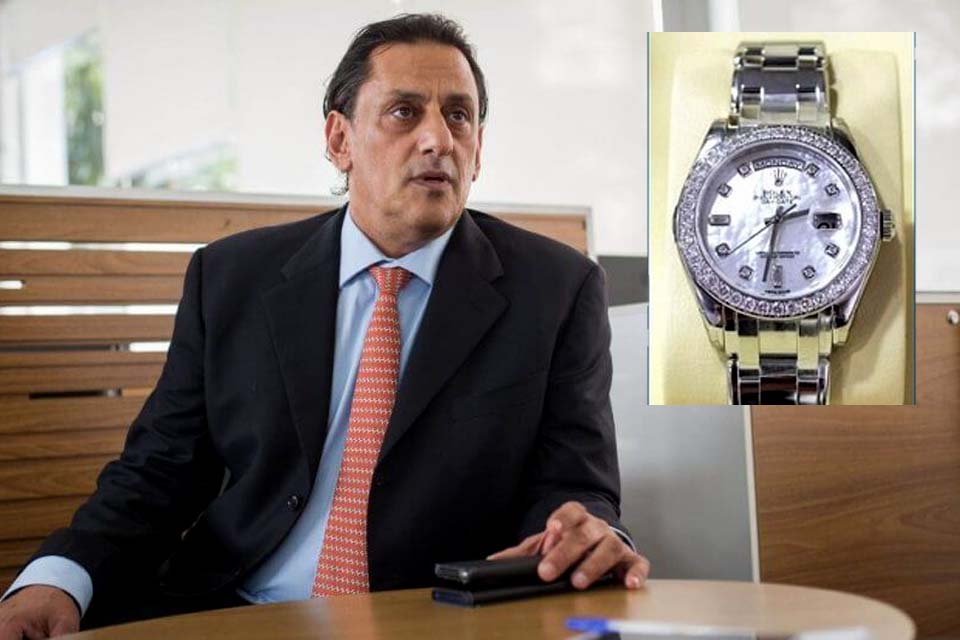  Após investigação, ex-advogado de Bolsonaro recomprou Rolex vendido nos EUA para entregar ao TCU 