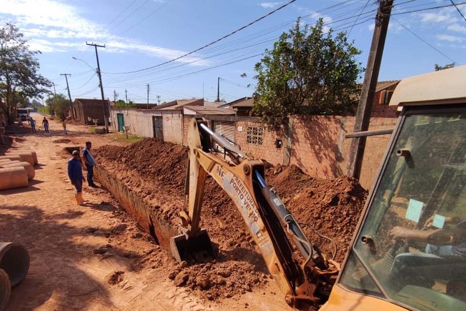 Três bairros da zona Leste de Porto Velho recebem obras de drenagem nesta semana