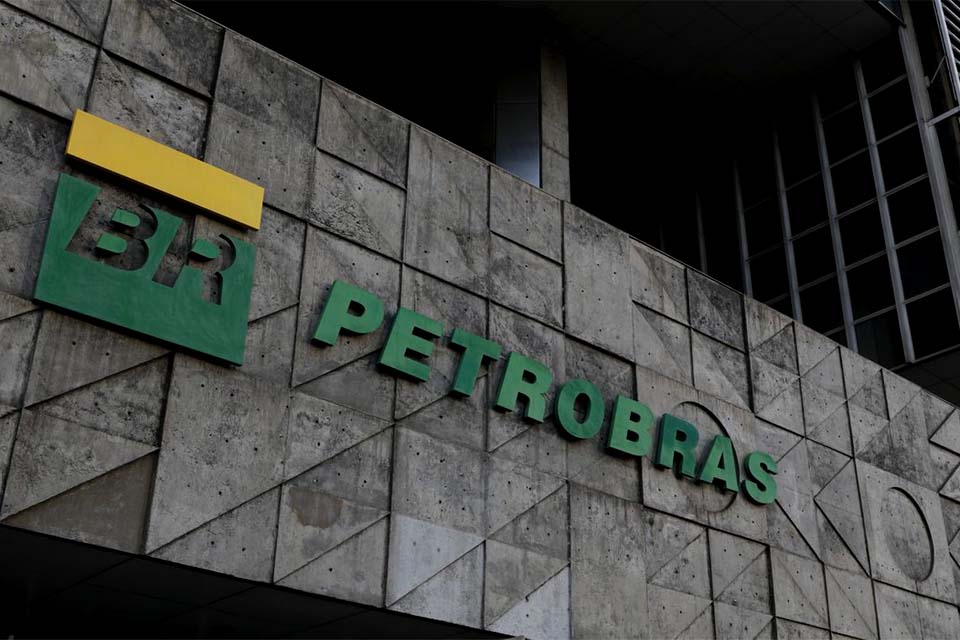 Petrobras anuncia R$ 10 milhões para programas culturais