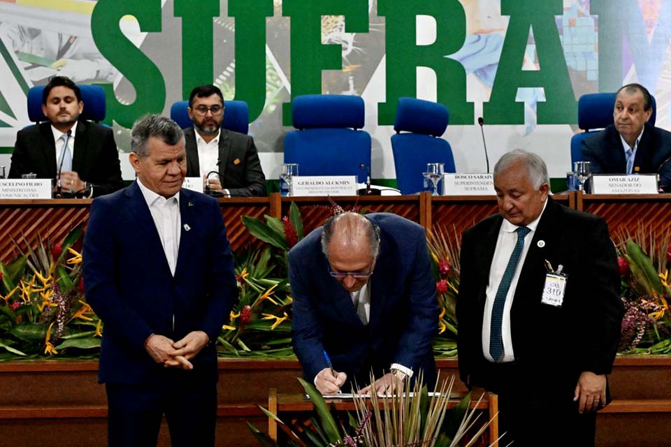 Alckmin assina contrato de gestão do Centro de Bionegócios da Amazônia