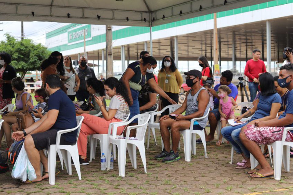 Cursos de capacitação profissional para mulheres estão com inscrições abertas na Escola Móvel de Imagem Pessoal