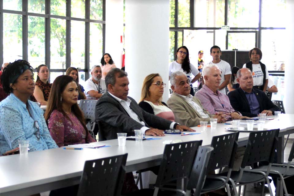 Universidade Federal de Rondônia-UNIR apresenta Portfólio e recepciona Bancada Federal