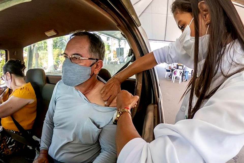 Município recebe mais 3.797 doses de vacinas contra covid-19 e quer vacinar metade da população até a próxima semana