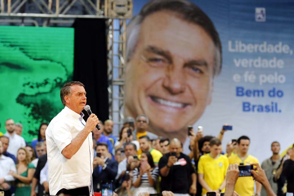 Jair Bolsonaro registra candidatura à reeleição no TSE