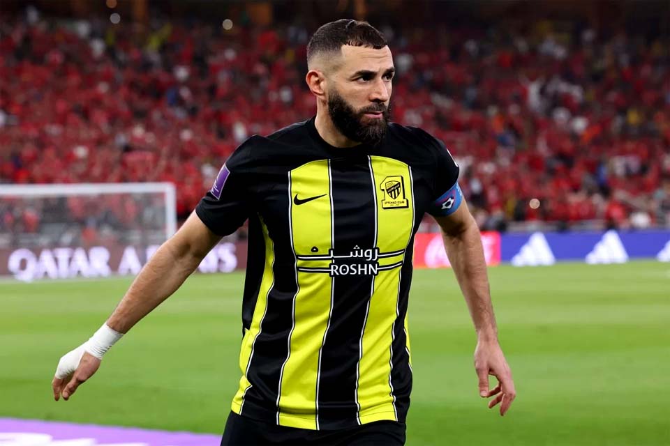 Benzema some dos treinos do Al-Ittihad e apaga conta no Instagram