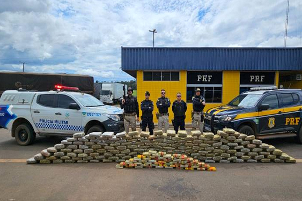 PRF divulga detalhes sobre a apreensão de quase 240 kg de drogas em Vilhena