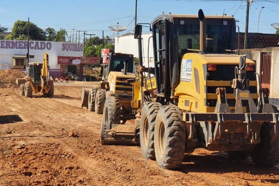 Prefeitura trabalha para pavimentar trecho da Rua Ayrton Senna