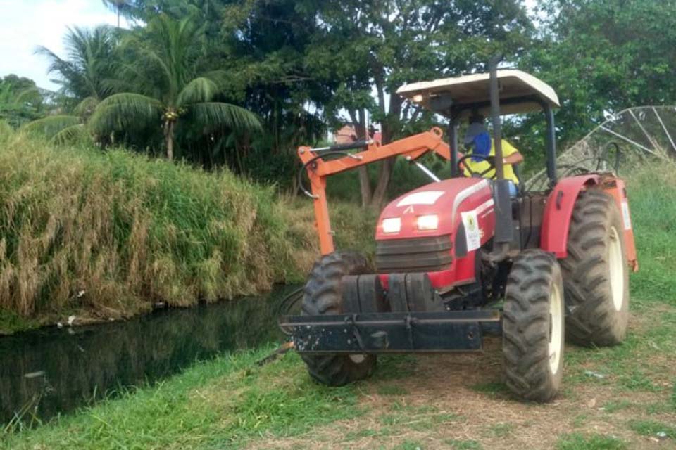Prefeitura de Porto Velho inicia limpeza nas margens do Canal dos Tanques