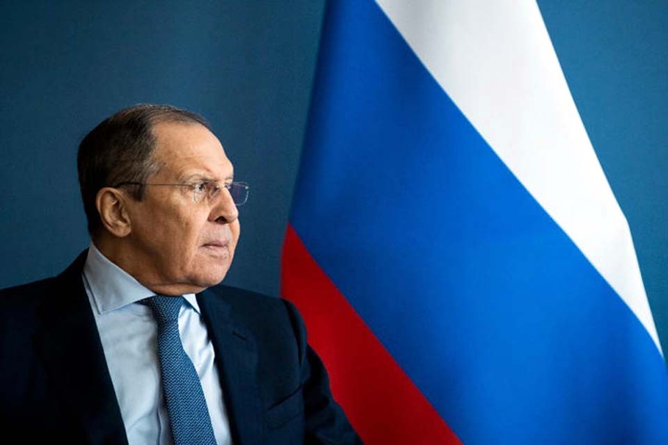 Sergei Lavrov afirma que Rússia pretende derrubar governo ucraniano