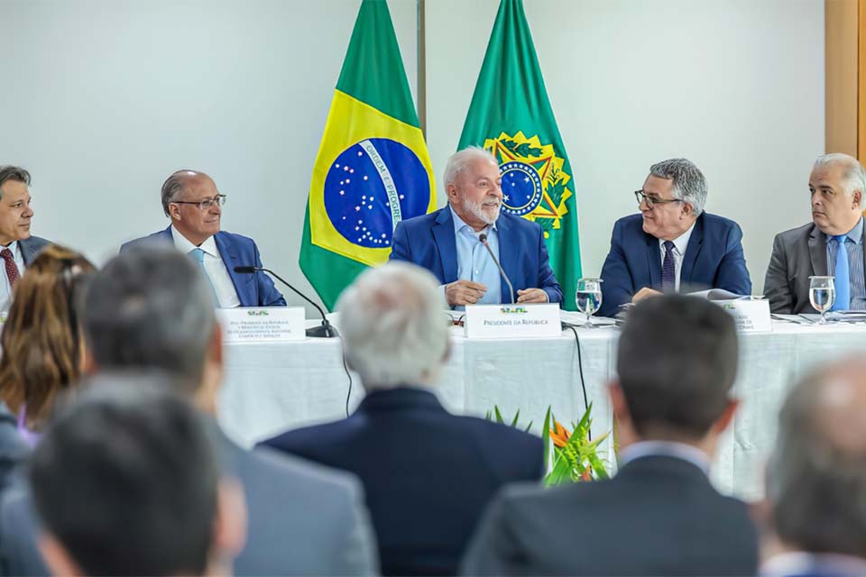 Grupo de empresários entrega propostas para melhorar acesso ao crédito