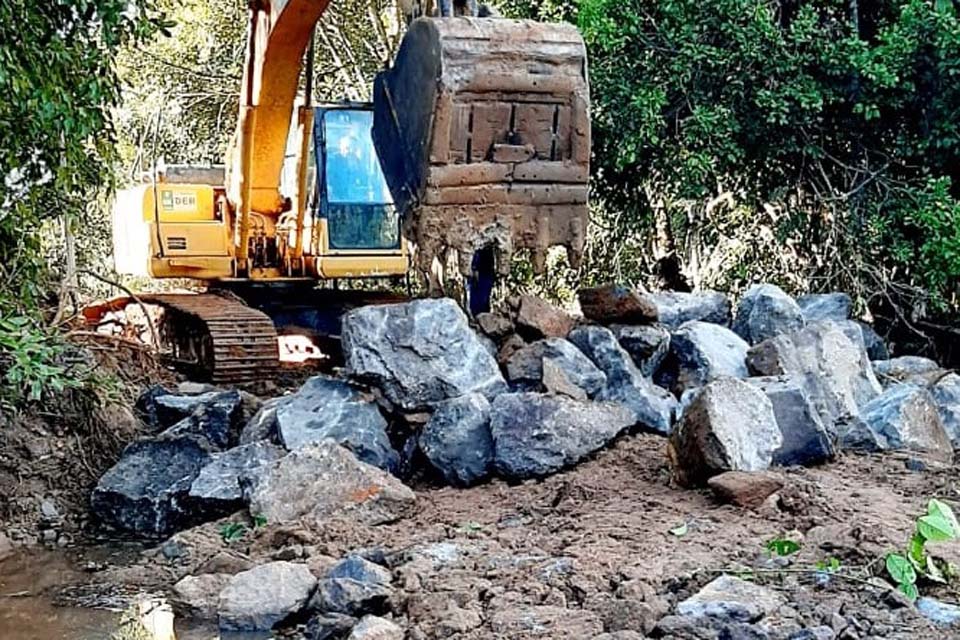 Obra em manancial garante retorno do abastecimento de água no município