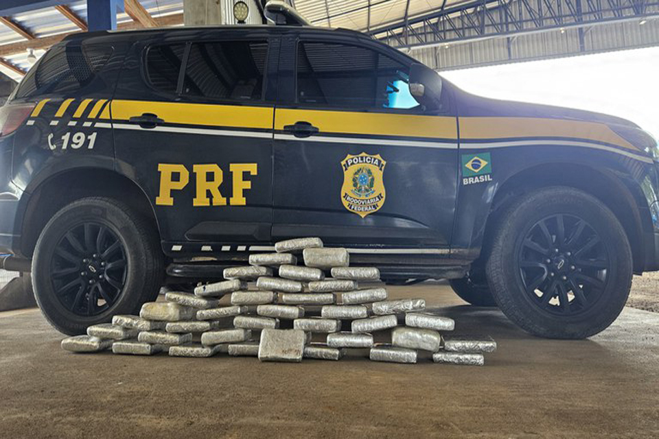 PRF apreende mais de 40 Kg de maconha em Ariquemes