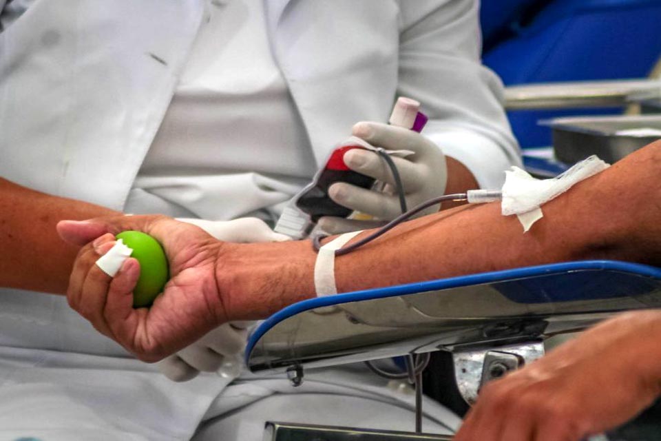 Fhemeron promove atividades comemorativas ao Dia Mundial do Doador de Sangue