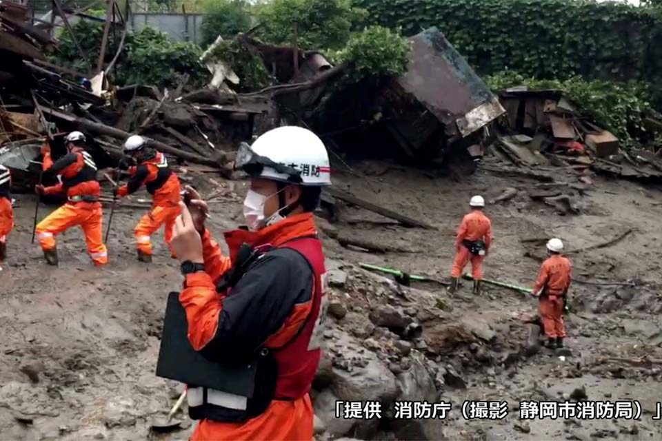 Deslizamento de terra no Japão deixa pelo menos quatro mortos