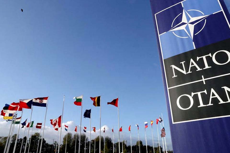 Países da Otan vão enviar armas 'mais pesadas' à Ucrânia