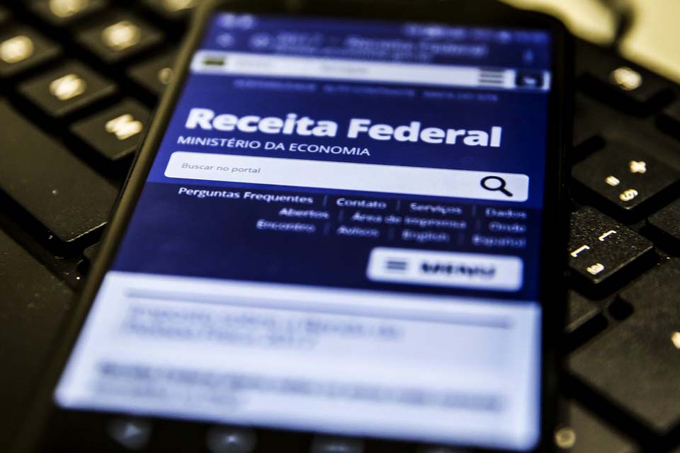 Receita libera consulta a segundo lote de restituição do IR