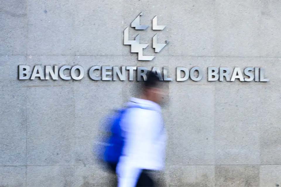 Mercado financeiro reduz novamente previsão de inflação para 2024