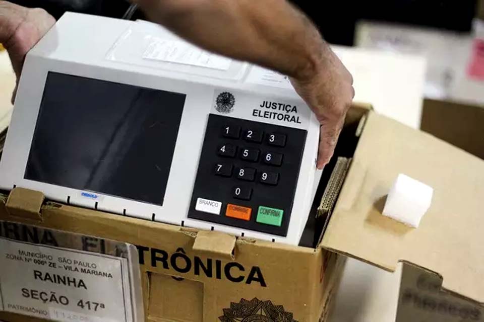 TSE exclui técnico da Defesa de inspeção a sistemas de votação