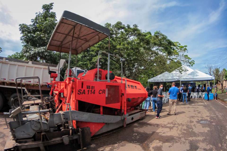 Projeto “Tchau Poeira” tem obras iniciadas pelo Governo no município com o asfaltamento urbano