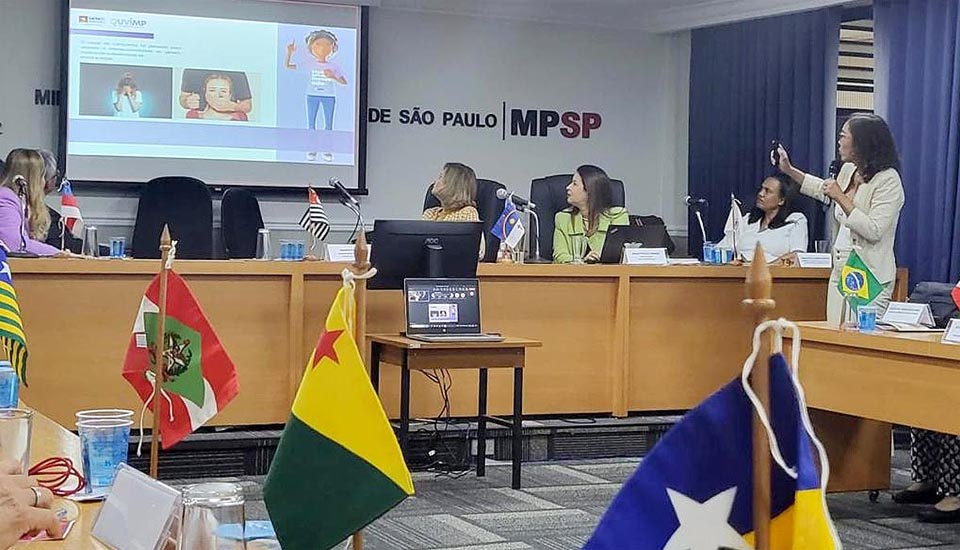 Ouvidoria do MPRO apresenta ações em reunião nacional e destaca impulsionamento de projetos voltados ao combate à violência de gênero