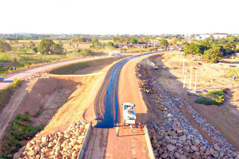 Obras de pontes e rodovias na região do Vale do Jamari são executadas pelo DER