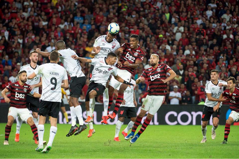 Flamengo e Athletico-PR lutam por Supercopa do Brasil