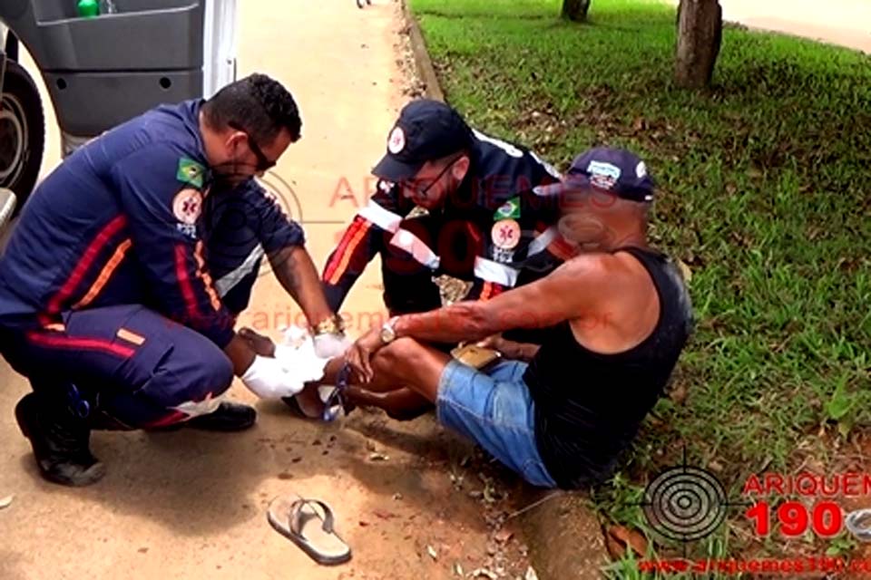  Idoso tem clavícula fraturada em colisão de motos na Avenida Diamantes