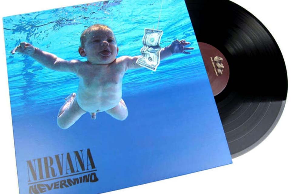 Bebê da capa de “Nervermind” processa Nirvana por pornografia infantil