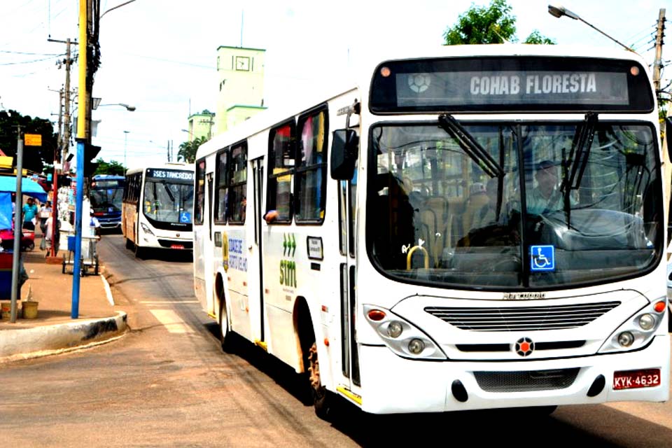 Ônibus em Porto Velho devem voltar a rodar com pelo menos 90% da frota; decisão foi do TRT que ainda prevê multa de R$ 100 mil por dia para o Sindicato 