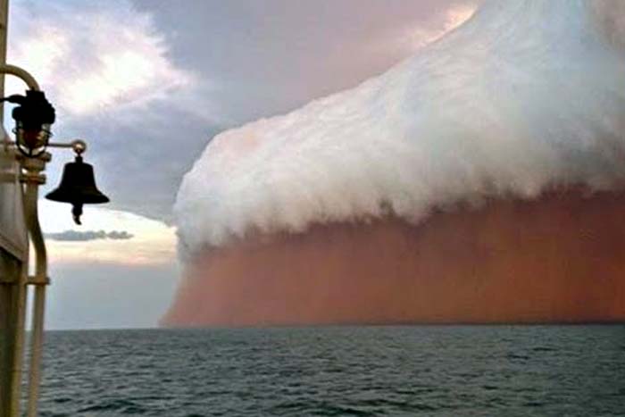 Enorme tempestade de areia cobre cidade australiana 