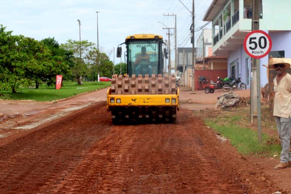 Obra de asfaltamento da rodovia 010 em trecho do perímetro urbano continua