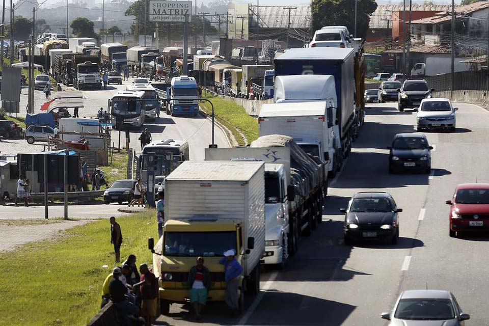 Benefício para caminhoneiros começa a ser pago em 9 de agosto