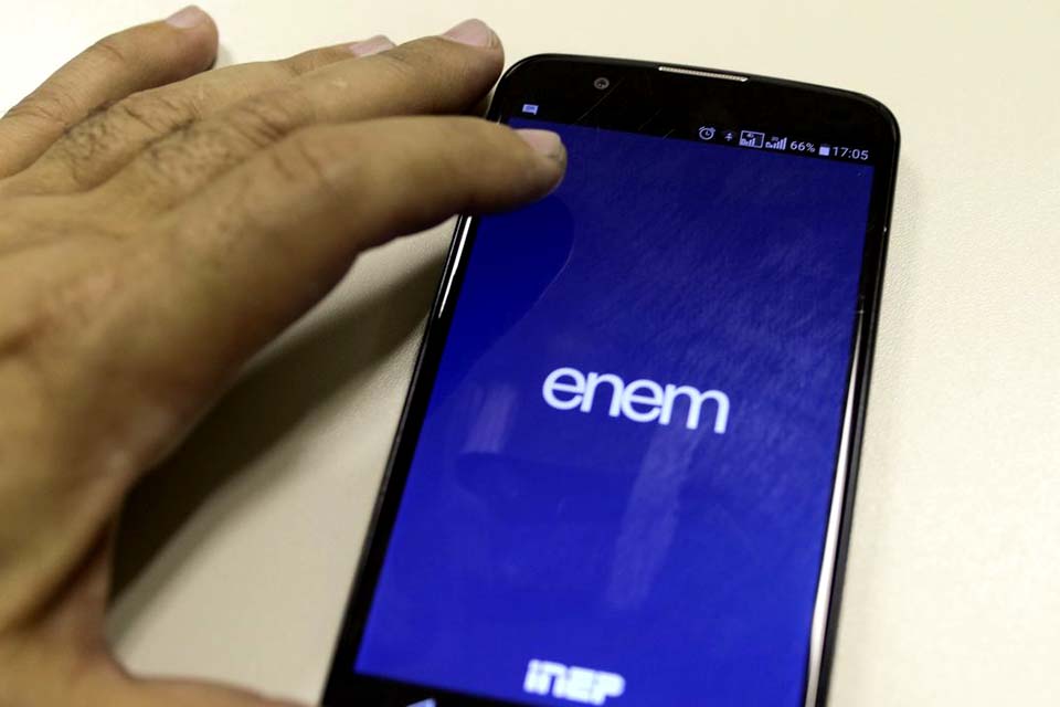 Inep formaliza adiamento do Enem digital para 22 e 29 de novembro