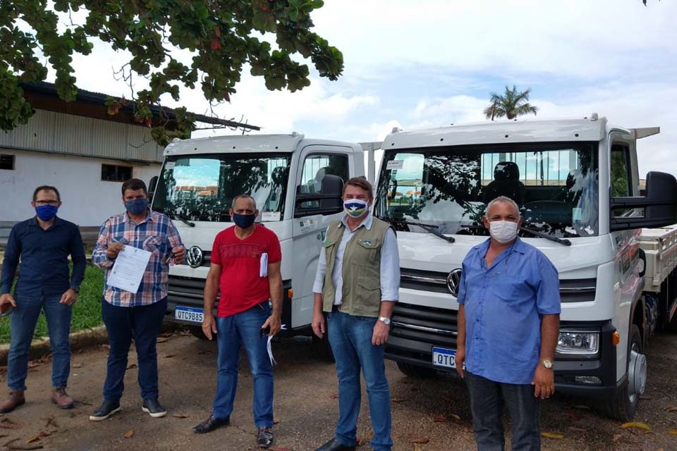 Governo fortalece setor produtivo com entrega de equipamentos e maquinários agrícolas aos municípios de Rondônia